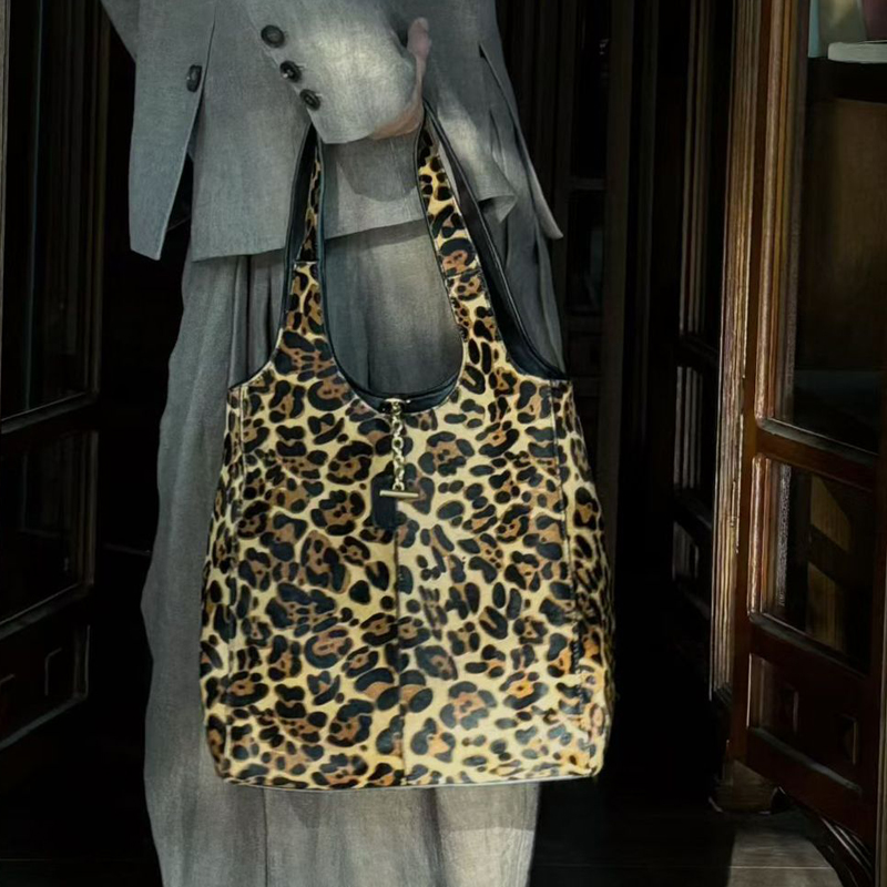 Leather Bucket Bags For Women  - đánh giá và giá Luxury Bags 2026