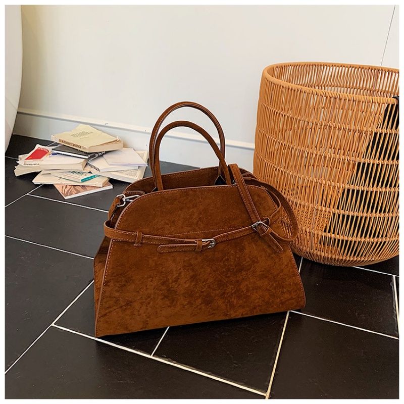Structured dome-shaped handbag - đánh giá và giá Structured Handbag Top Handle