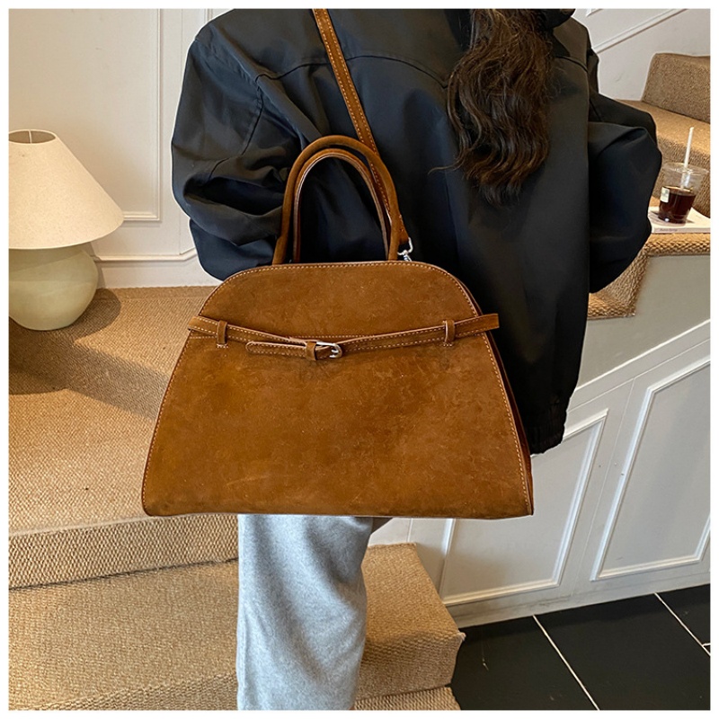 Structured dome-shaped handbag - đánh giá và giá Structured Handbag Top Handle