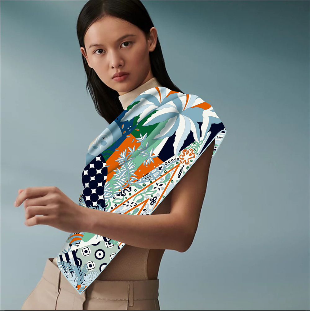 Vintage Women Silk Scarf Trian - đánh giá và giá Luxury Bags And Accessories