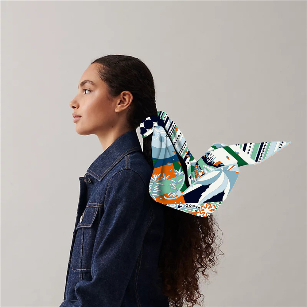 Vintage Women Silk Scarf Trian - đánh giá và giá Luxury Bags And Accessories