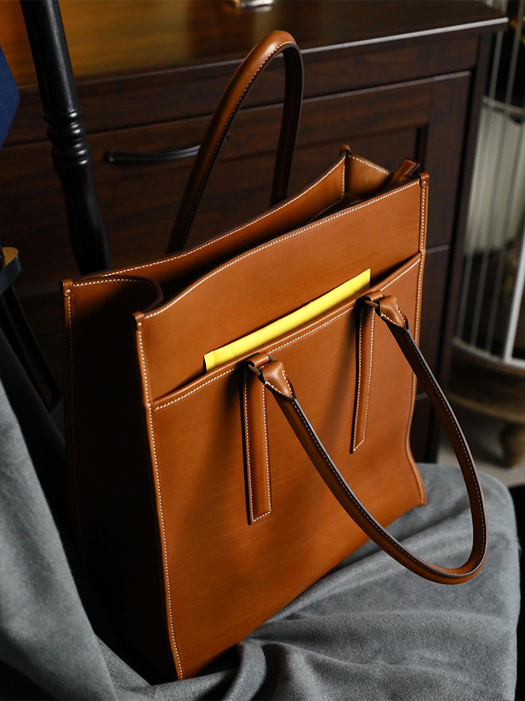 Brown Large Capacity Tote Bag  - đánh giá và giá Luxury Bags 2026