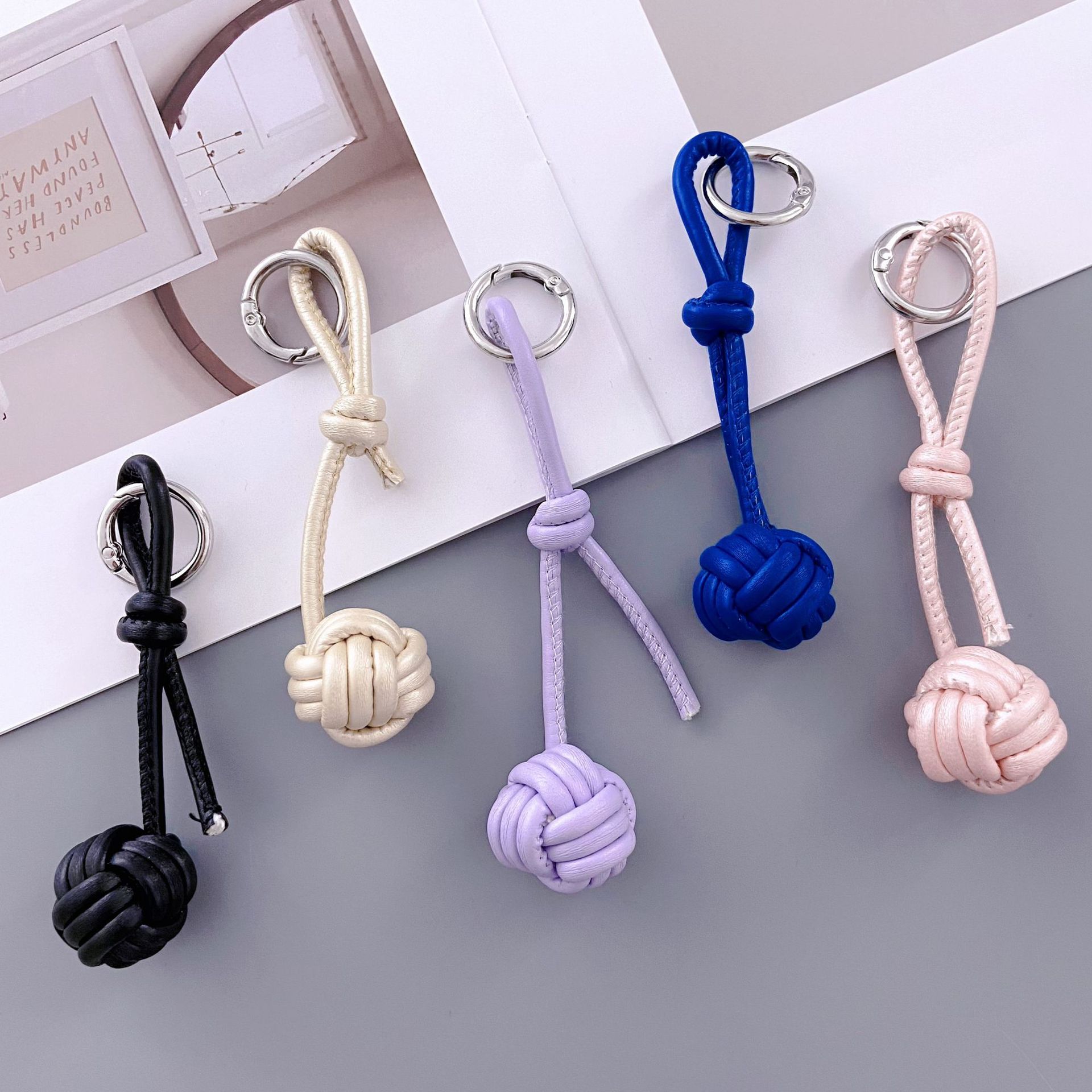 Bag Pendant Japanese Harajuku  - đánh giá và giá Luxury Japanese Bags Brands
